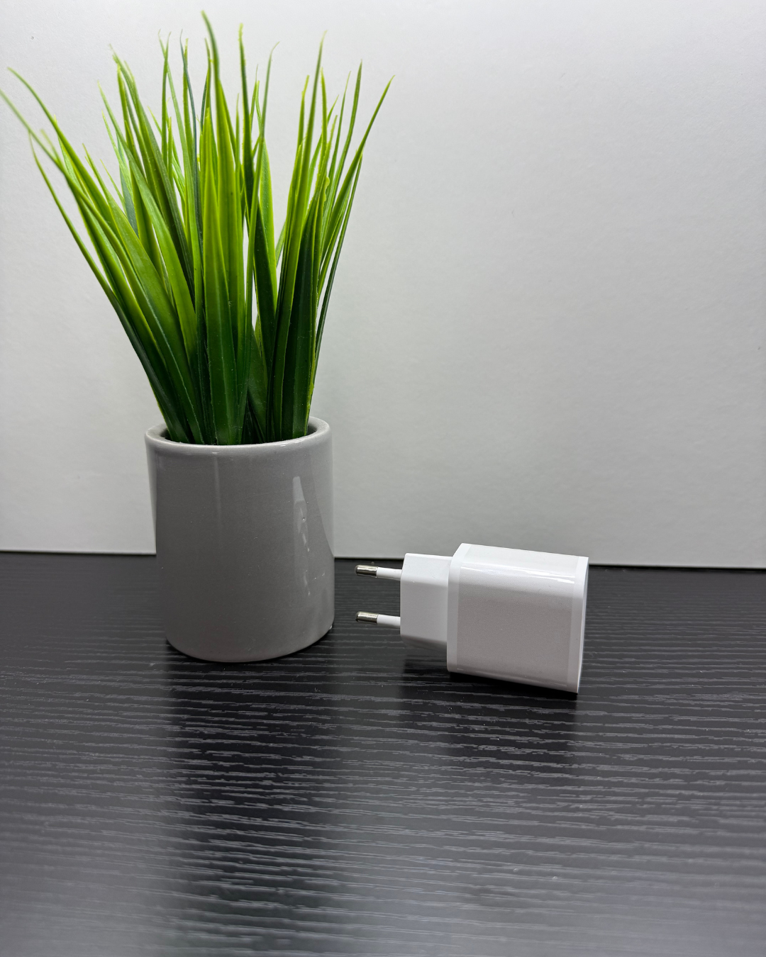 USB-C Schnellladeadapter – Weiß, 100–240V