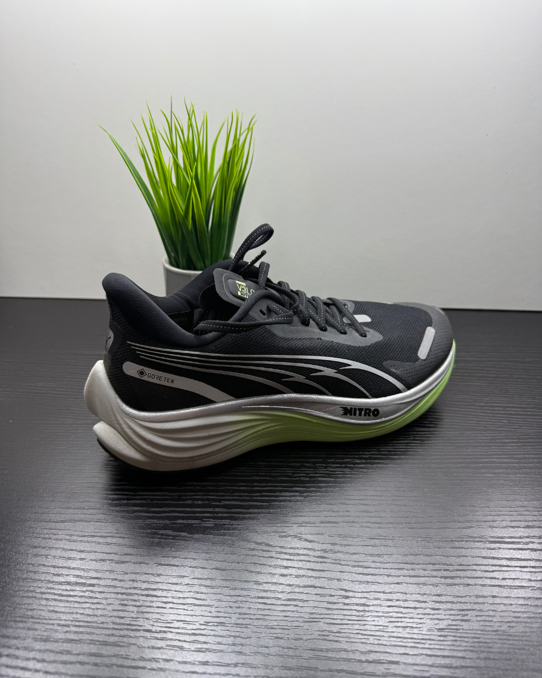 Gore-Tex Laufschuhe – Größe 39, Wasserdicht, Winddicht & Atmungsaktiv, Nahezu Neu