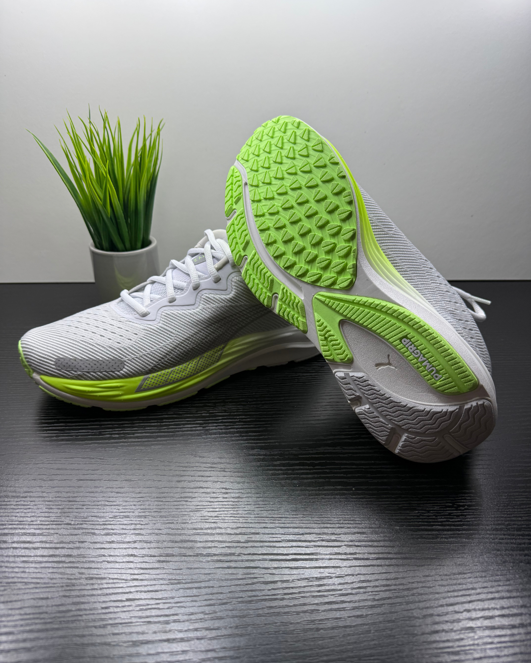 Puma Velocity Nitro 2 Damen Laufschuhe – Modernes Design, Leicht & Dämpfend, Größe 39