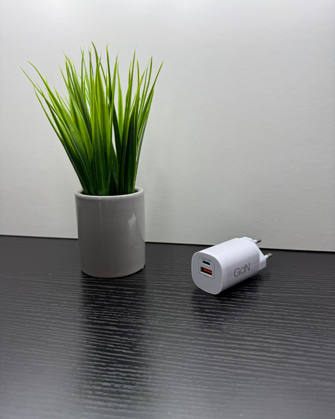 USB-C / USB Schnellladeadapter – Weiß, 30W